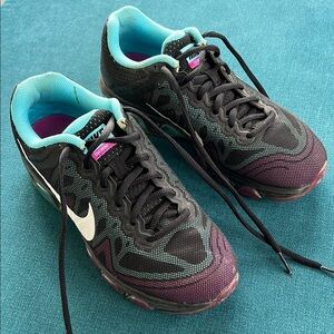 Nike Women’s Athletic Shoes: Tailwind 7